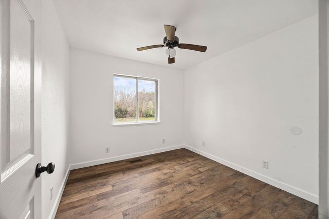 221 W Highland Street, Siloam Springs, AR 72761