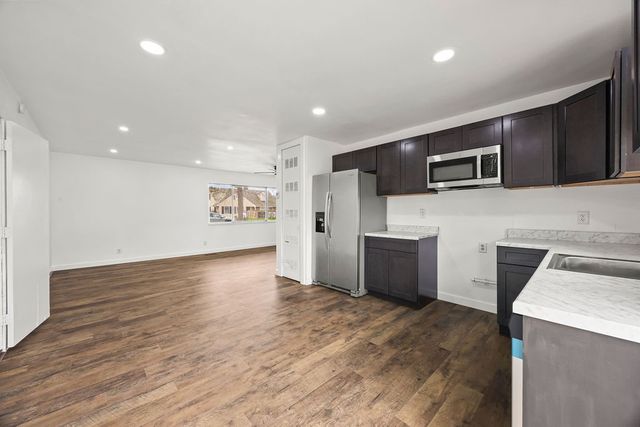 221 W Highland Street, Siloam Springs, AR 72761