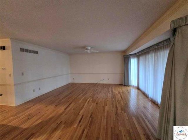 1006 E Palmer Place, Clinton, MO 64735