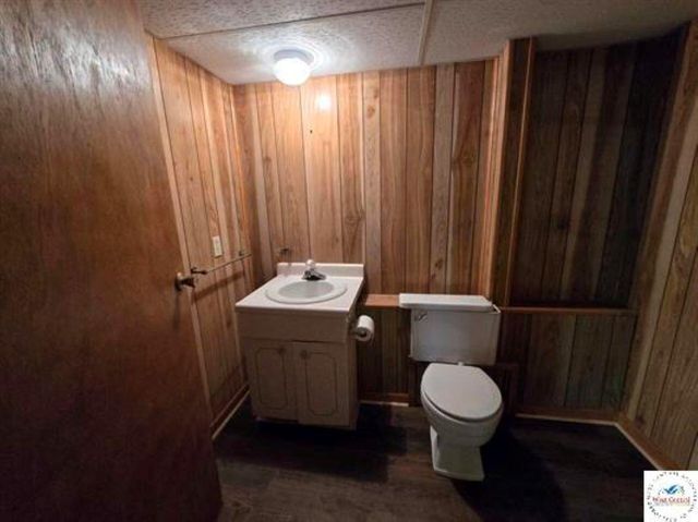 1006 E Palmer Place, Clinton, MO 64735