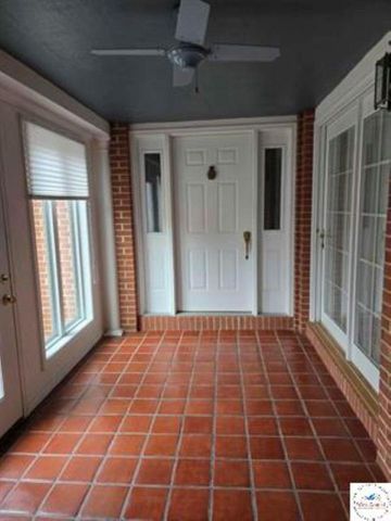 1006 E Palmer Place, Clinton, MO 64735