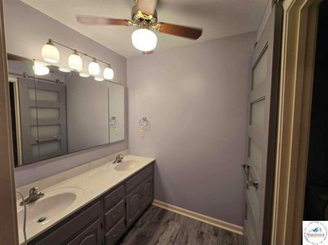 1006 E Palmer Place, Clinton, MO 64735