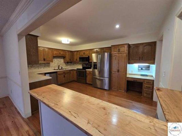 1006 E Palmer Place, Clinton, MO 64735