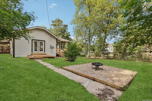 1119 W HUISACHE AVE, San Antonio, TX 78201
