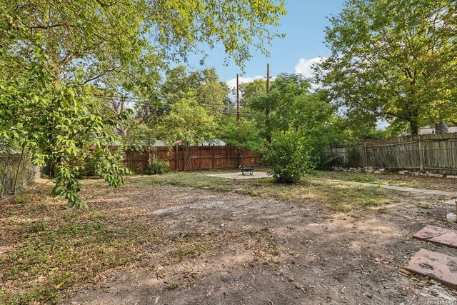1119 W HUISACHE AVE, San Antonio, TX 78201
