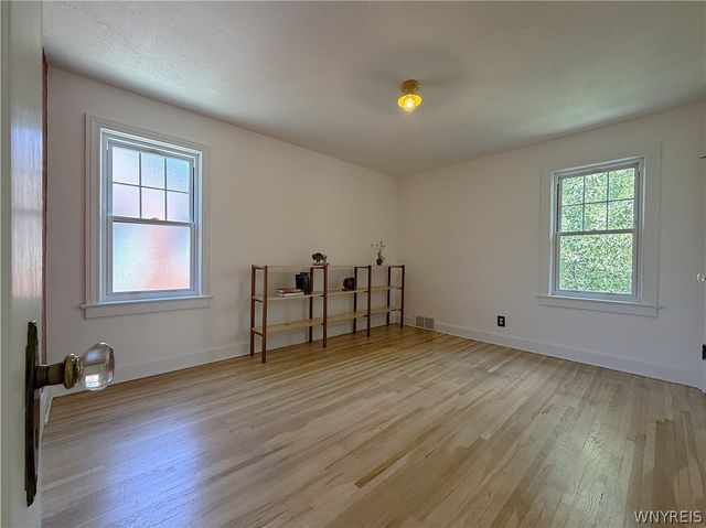 63 Washington Avenue, Tonawanda, NY 14217