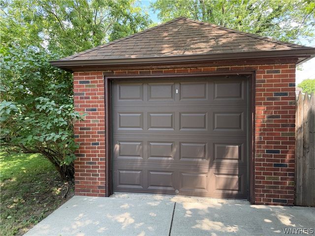 63 Washington Avenue, Tonawanda, NY 14217