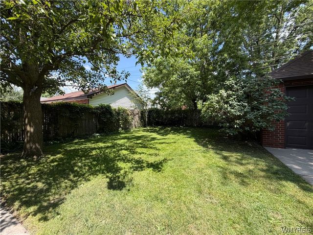 63 Washington Avenue, Tonawanda, NY 14217