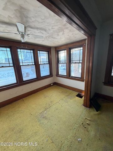 298 W Park Street, Toledo, OH 43608