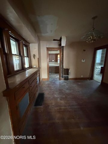 298 W Park Street, Toledo, OH 43608