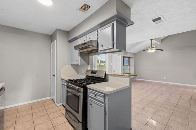 5112 Parsley Street, Baytown, TX 77521