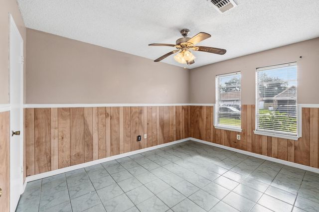 5112 Parsley Street, Baytown, TX 77521