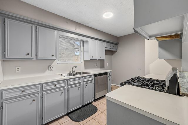 5112 Parsley Street, Baytown, TX 77521