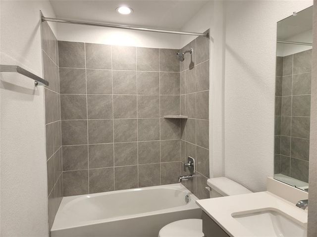 7718 Caspian Ranch Drive, Rosharon, TX 77583