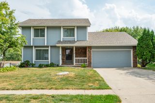 113 NW Maplewood Drive, Grimes, IA 50111