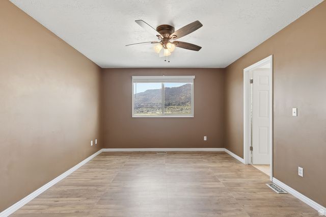 2204 E VIEW DR, South Weber, UT 84405