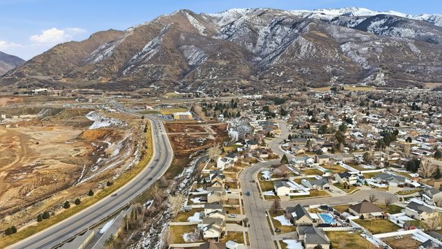 2204 E VIEW DR, South Weber, UT 84405