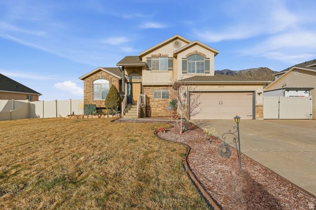 2204 E VIEW DR, South Weber, UT 84405