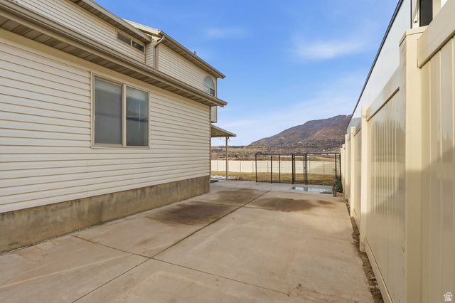 2204 E VIEW DR, South Weber, UT 84405