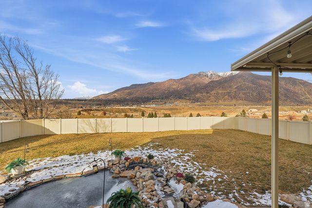 2204 E VIEW DR, South Weber, UT 84405
