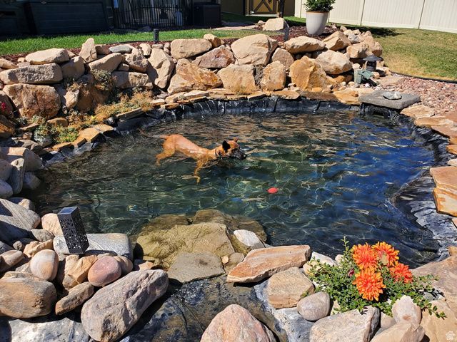 2204 E VIEW DR, South Weber, UT 84405