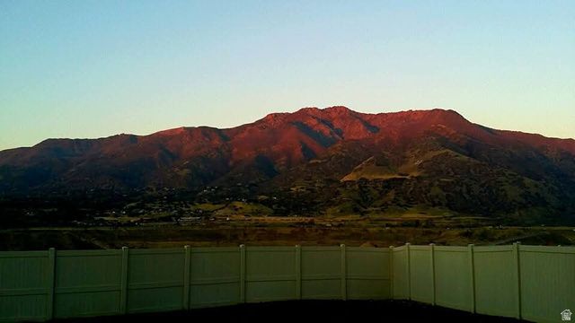 2204 E VIEW DR, South Weber, UT 84405