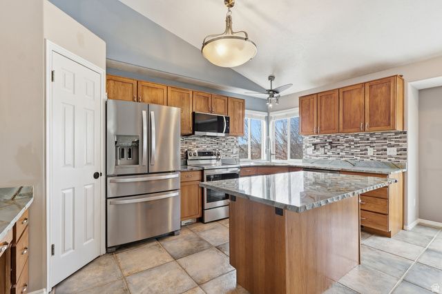 2204 E VIEW DR, South Weber, UT 84405