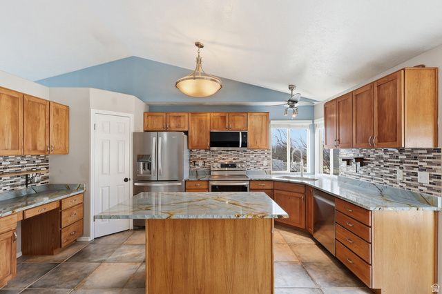 2204 E VIEW DR, South Weber, UT 84405