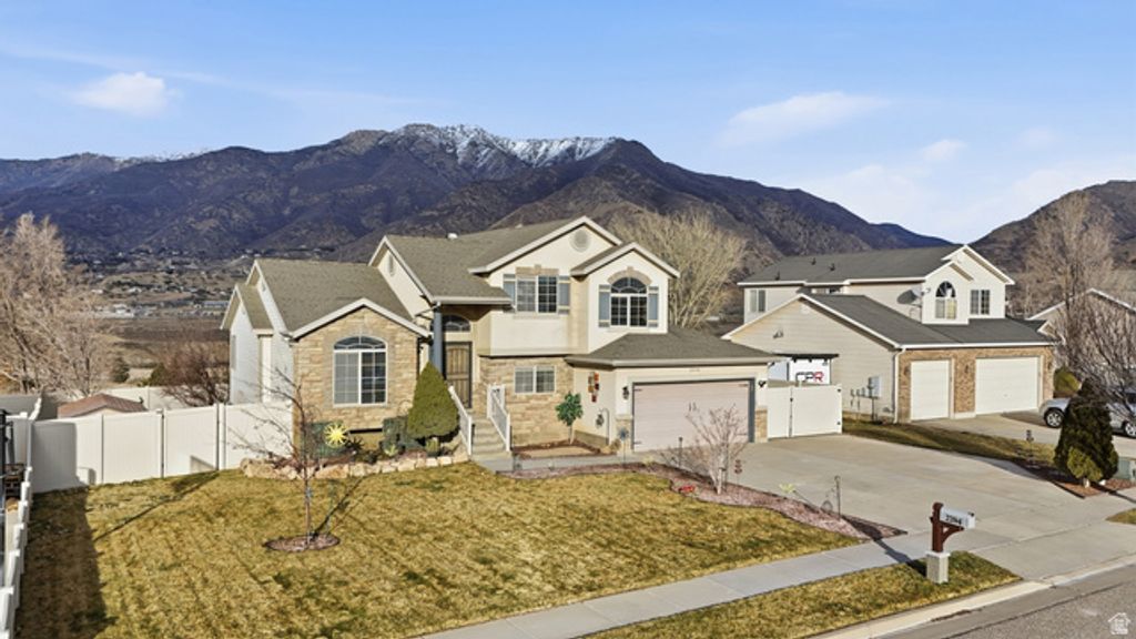 2204 E VIEW DR, South Weber, UT 84405