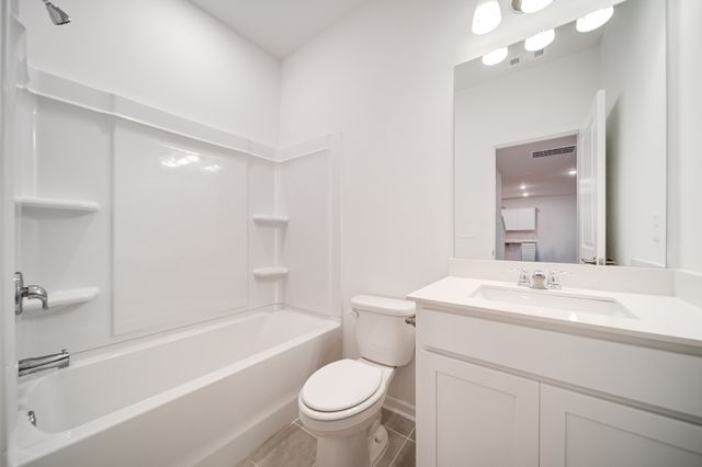 312 Deacon Ln, White House, TN 37188