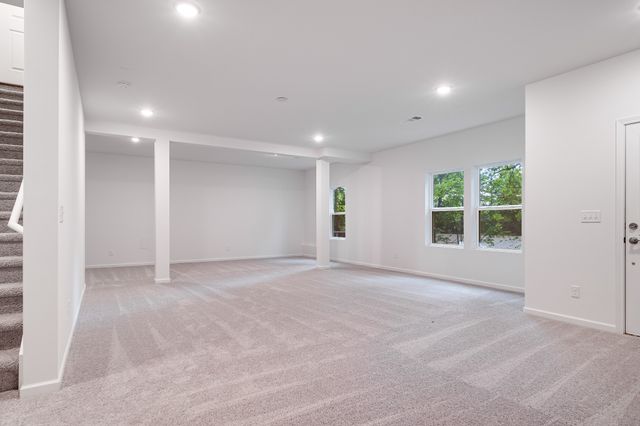 312 Deacon Ln, White House, TN 37188