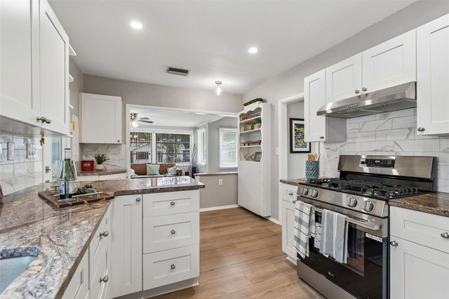 1004 WASHINGTON AVENUE, Largo, FL 33770