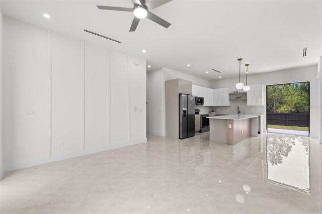 1039 BASSINGER AVENUE S, Lehigh Acres, FL 33974