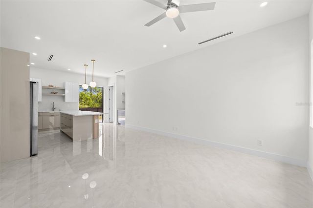 1039 BASSINGER AVENUE S, Lehigh Acres, FL 33974