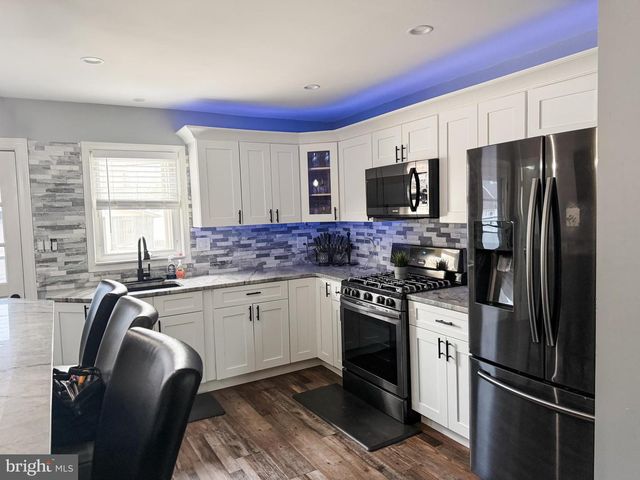 637 BILLINGS AVE, Paulsboro, NJ 08066