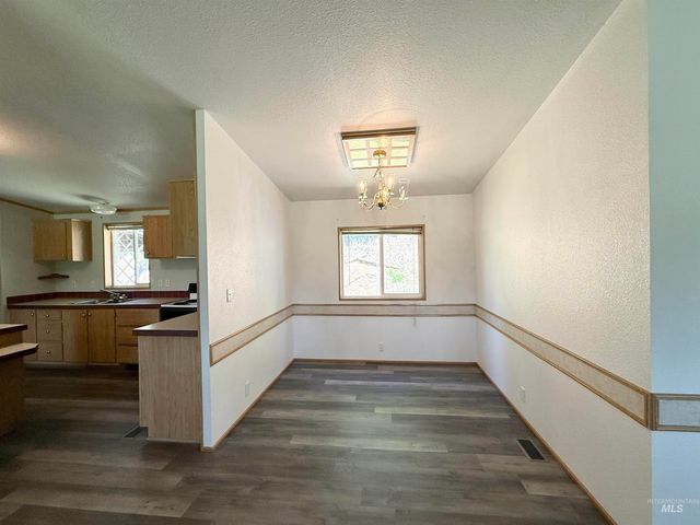 1366 Glenwood Road, Kamiah, ID 83536
