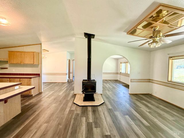 1366 Glenwood Road, Kamiah, ID 83536