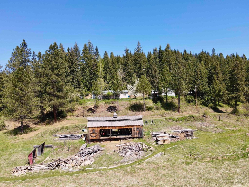 1366 Glenwood Road, Kamiah, ID 83536