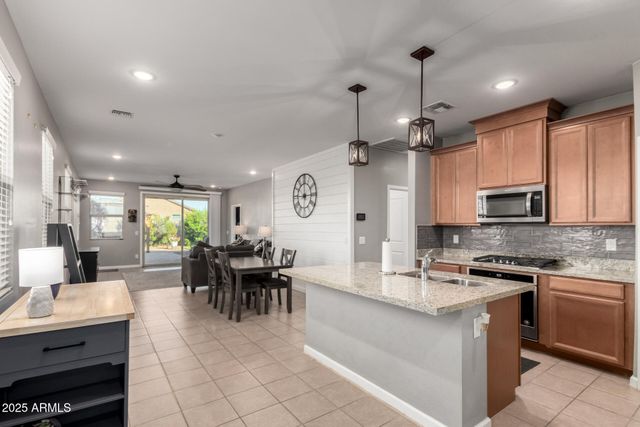 3586 E ARCHER Drive, San Tan Valley, AZ 85140