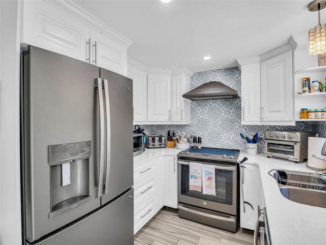 1714 COPPERTREE DRIVE, Tarpon Springs, FL 34689