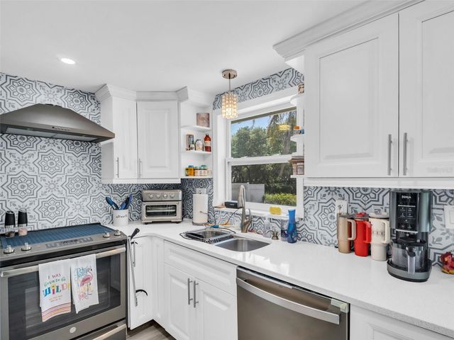 1714 COPPERTREE DRIVE, Tarpon Springs, FL 34689