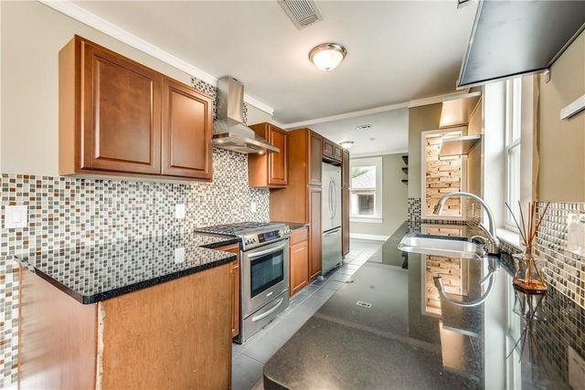 1423 Hollywood Avenue, Dallas, TX 75208