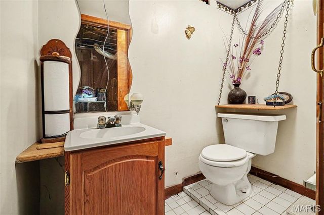 5125 Wallingford Drive, Ferguson, MO 63121