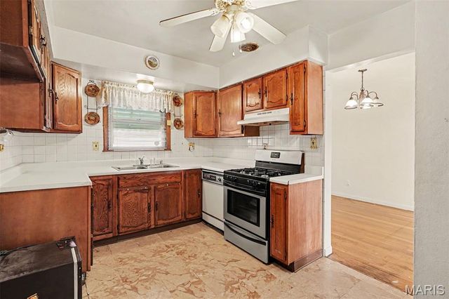 5125 Wallingford Drive, Ferguson, MO 63121