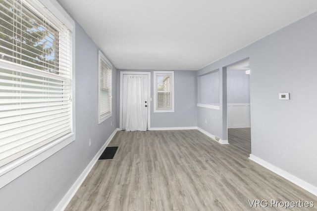 3205 Charlesgate Avenue SW, Wyoming, MI 49509