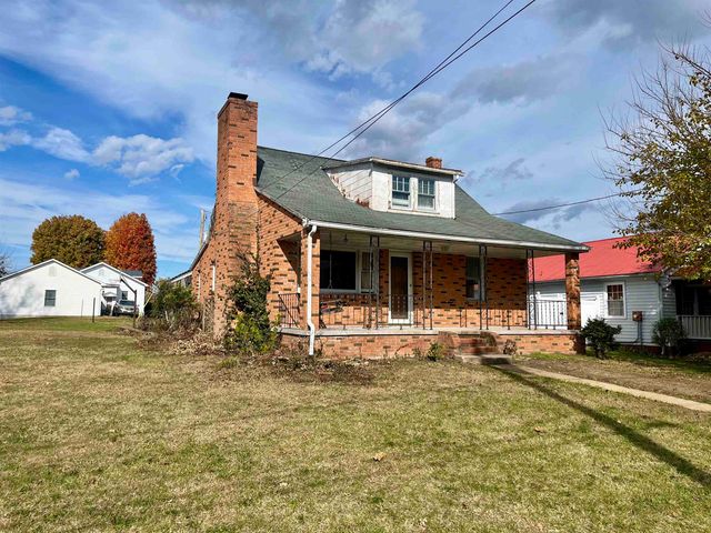 314 W SPRING AVE, Elkton, VA 22827