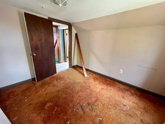 314 W SPRING AVE, Elkton, VA 22827