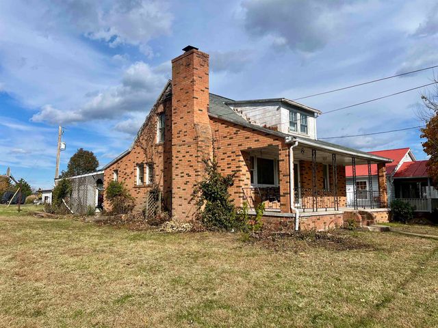 314 W SPRING AVE, Elkton, VA 22827