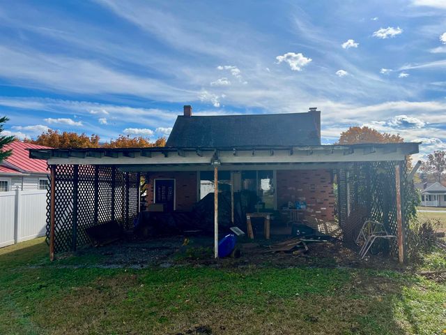 314 W SPRING AVE, Elkton, VA 22827