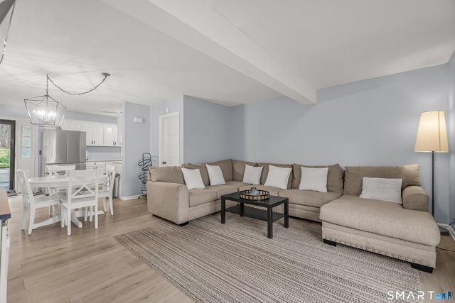 204 New Haven Avenue 6H, Derby, CT 06418